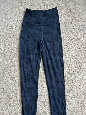 Navy/Black Camo High-Waisted Leggings 🖤